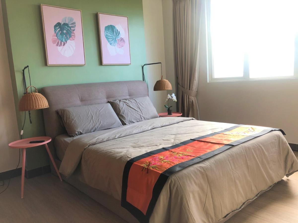 Santubong Suites B Just Like Home Damai Кучінг Екстер'єр фото